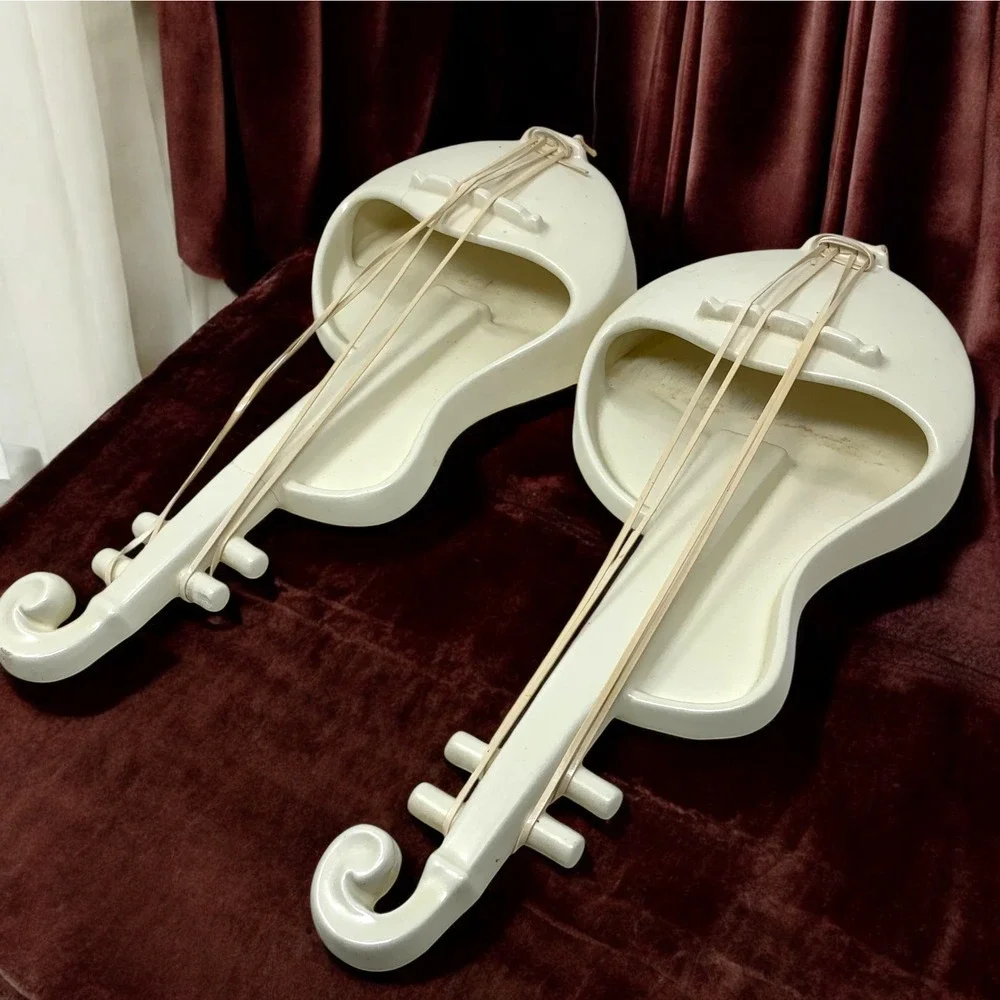 Red Wing Pottery neck ivory